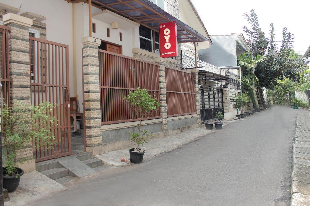 Vaccinated Staff - Oyo 152 O2 Residence Джакарта Екстериор снимка